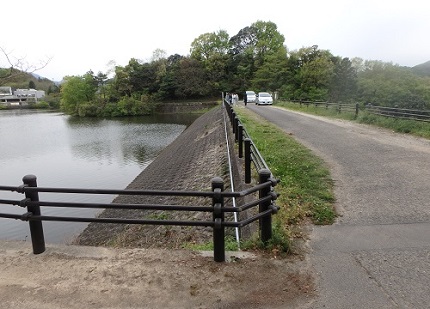 通谷調整池堰堤写真