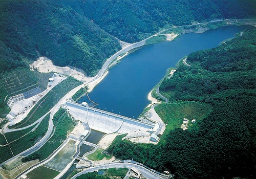 佐古ダム遠景写真