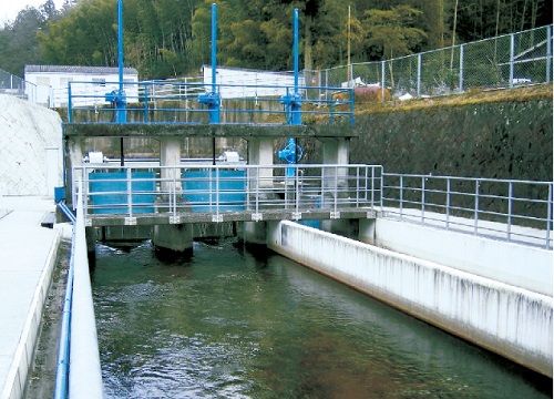 南北分水工近景写真