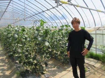 説明する渡部代表