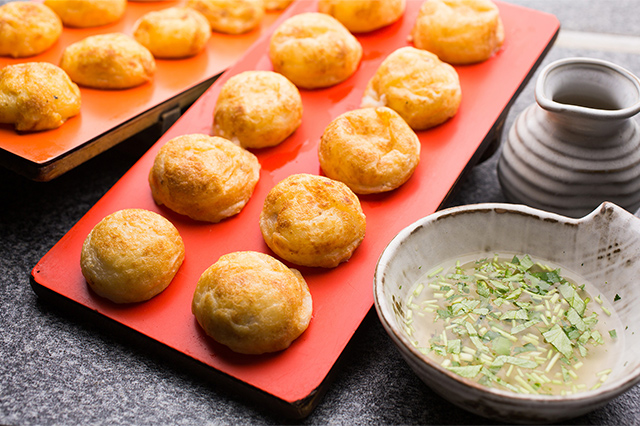 Akashiyaki/Tamagoyaki (Akashi style omelet)