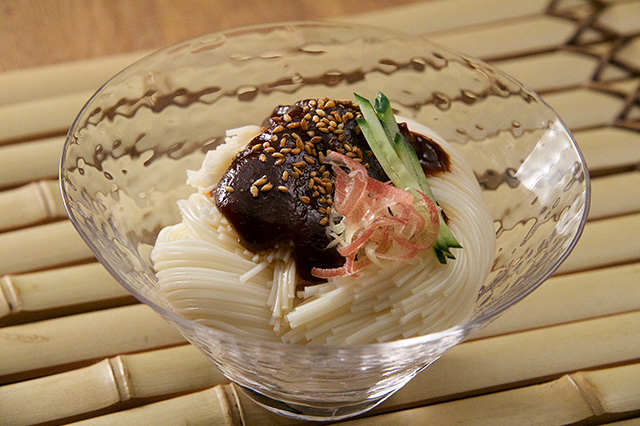 Sumiso somen (vinegared miso noodles)