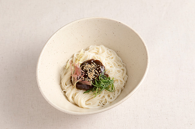 Sumiso somen (vinegared miso noodles)