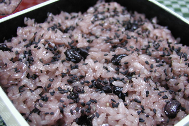 Tenko azuki no Sekihan(Red Rice with Black-eyed Peas)