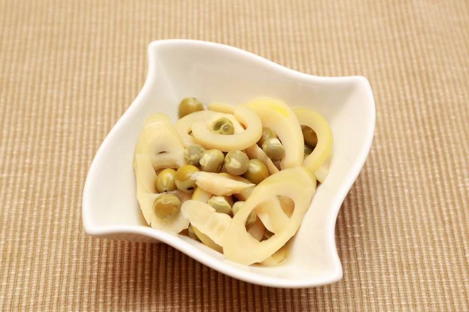 Hachiku to Endo no Nimono(Henon Bamboo and Green Pea Stew)