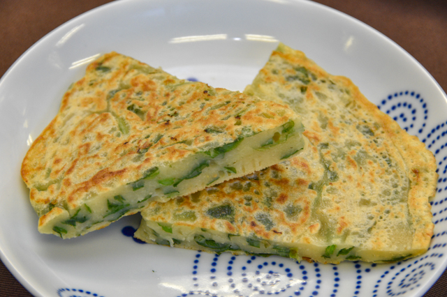 Garlic Chive Senbei