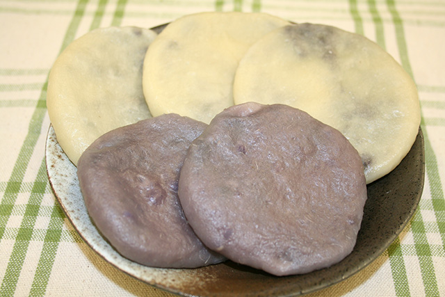 Yudemochi(boiled rice cake)