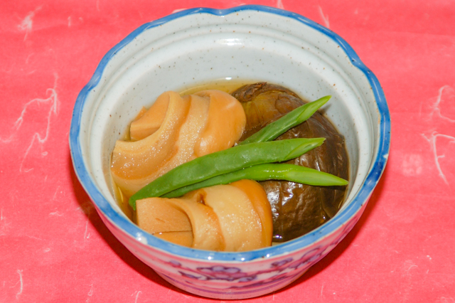 Kurumafu no Nimono (Simmered Kurumafu)
