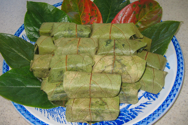 Kaki no Ha Zushi (Persimmon Leaf Sushi)