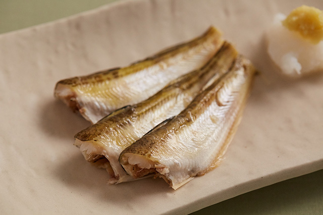 Hatahata no Yuage (Poached Japanese sandfish)