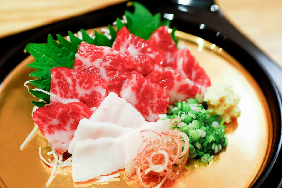 Basashi(Horse sashimi)