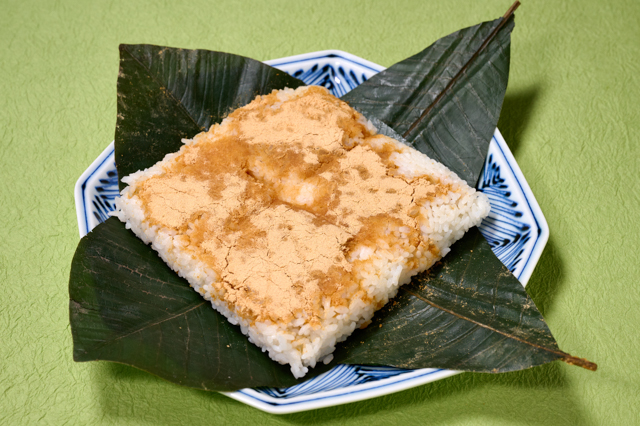 Hoba Meshi (Kinako Mochi Rice)