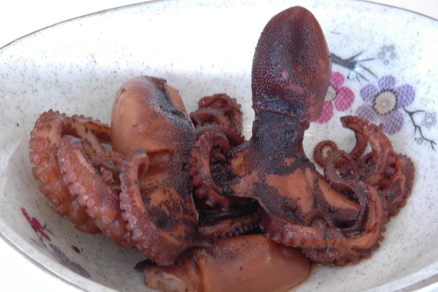 Iidako no nitsuke (Simmered Ocellated octopus)