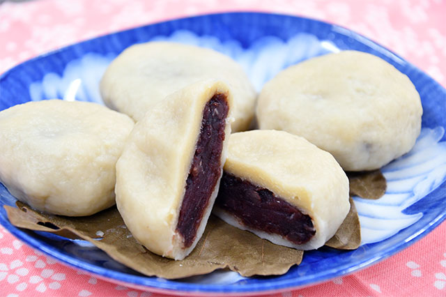Udemanju (Bean-paste bun)