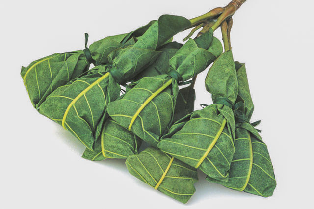 Dengara (Leaf Wrapped Rice Cake)