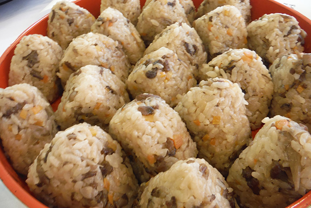 Tori-Meshi (Mixed Rice with Chicken)