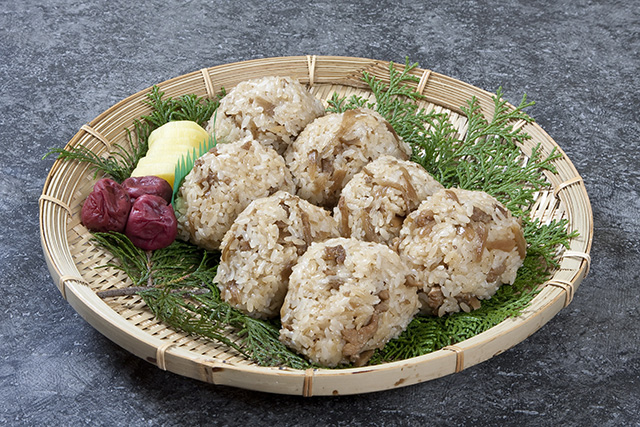 Tori-Meshi (Mixed Rice with Chicken)