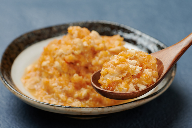 Sumitsukare (Simmered Daikon Radish with Soy Beans)
