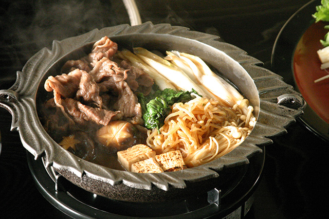 Sukiyaki (Hotpot Cooked Beef and Vegetables with Soy sauce and Sugar)