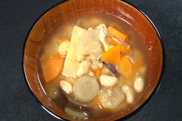 Gojiru (Soybean Miso Soup with Vegetables in Season)