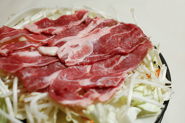 Jingisukan (Lamb and Vegetable Hot Pot)