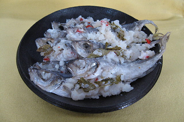 Hine-zushi (Fermented sushi)