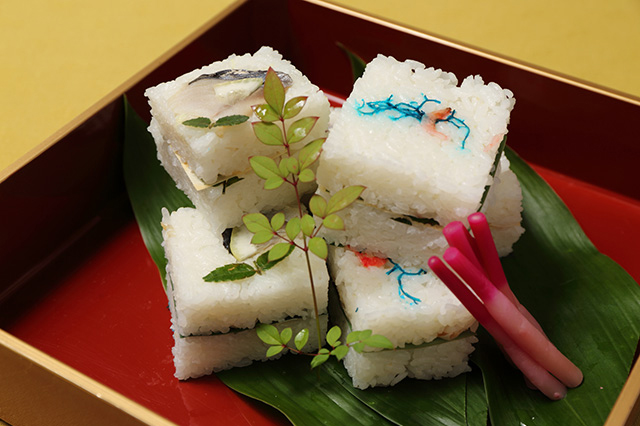 Oshi-zushi (Sushi pressed overnight)