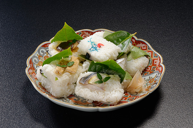 Oshi-zushi (Sushi pressed overnight)