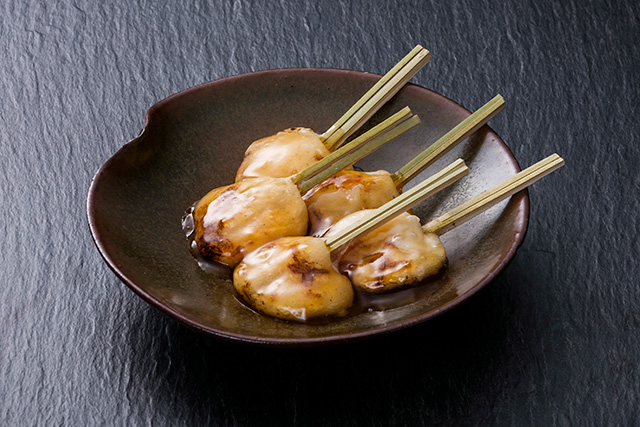 Jambo Mochi (Japanese Rice Cake Dipped in Sauce)