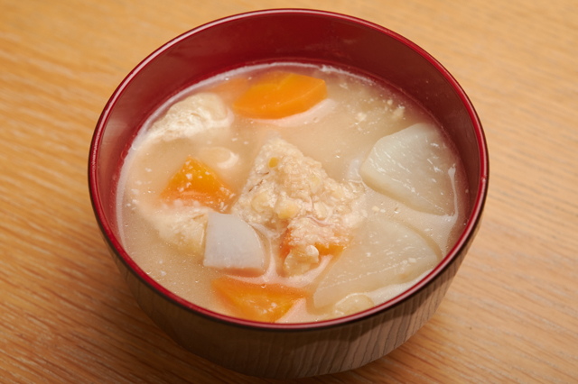 Go-jiru (mashed soybeans miso soup)