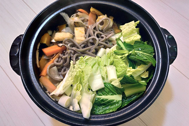 Soba-dojo-nabe (Soba in hot pot)