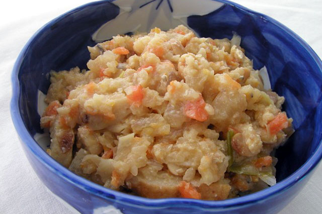 Sumitsukare (Simmered Daikon Radish and Soy Beans)