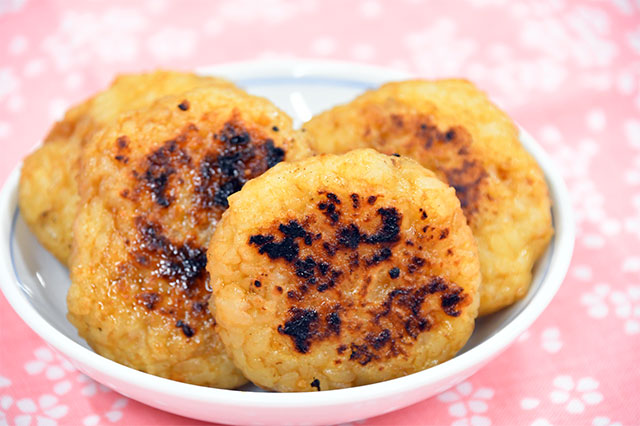 Meshi mochi (Left Over Rice Pan Cake)