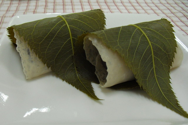 Sakura-mochi (rice cake with bean paste wrapped in a preserved cherry leaf)