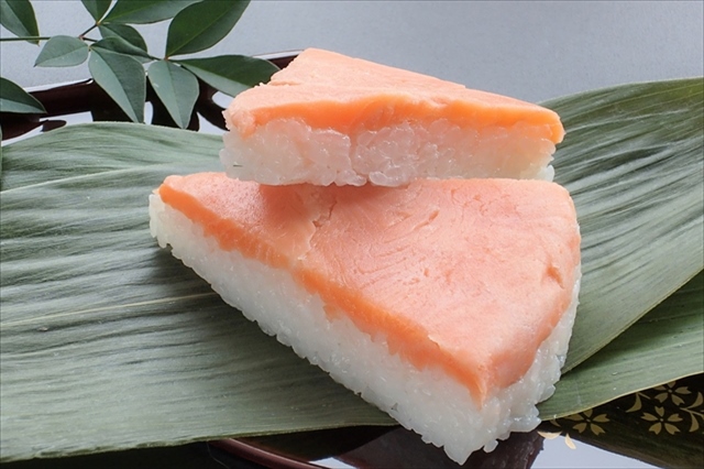 Masu-zushi (trout sushi)