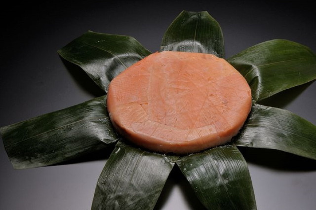 Masu-zushi (trout sushi)