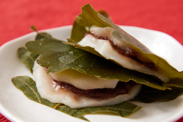 Kashiwa-mochi (Mochi Wrapped with Oak Leaf)