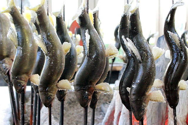 Ayu no Shioyaki (Salt-grilled Sweetfish)