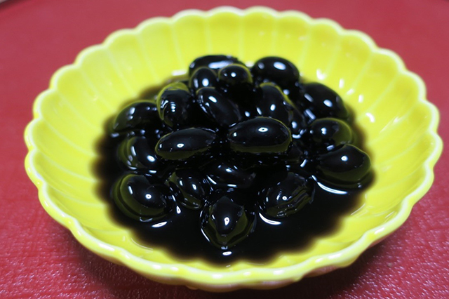 Kuromame-ni (Simmered Black Beans)