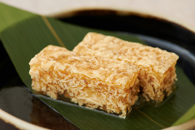 Ebisu/Berobero (Chilled agar jelly with whisked egg)