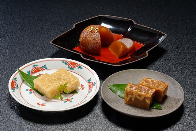 Ebisu/Berobero (Chilled agar jelly with whisked egg)