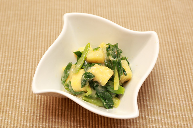 Negi to satsumaimo no nuta (Green onions and Sweet potatoes are mixed with vinegar miso dressing)