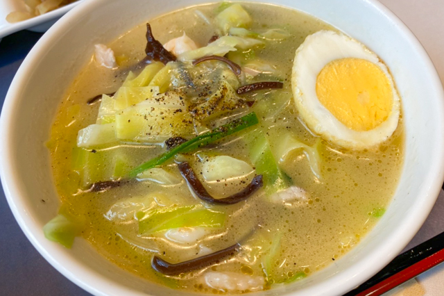 Taipiien (Glass Noodle Soup)