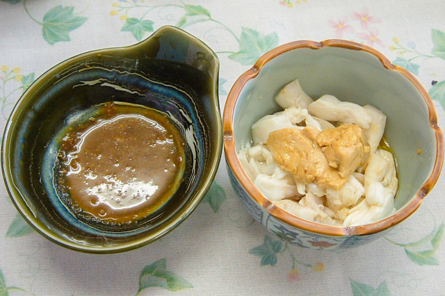 Manbo Sumiso-ae (Sunfish dressed withVinegered Miso)