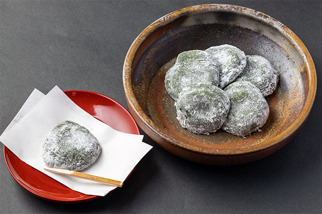 Futsumochi (Mugwort Mochi)
