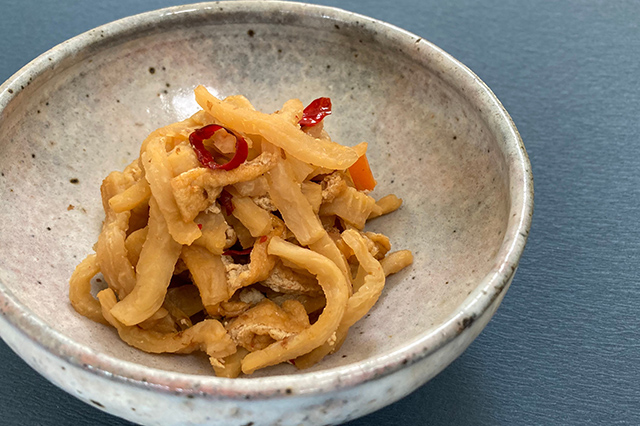 Kiriboshi-daikon no nimono (simmered dried shredded daikon radish)