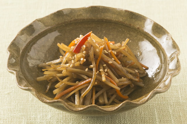 Kimpira (Stir-fried root vegetables)