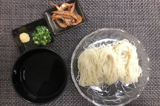 Shiro-ebi Suboshi-dashi no Somen