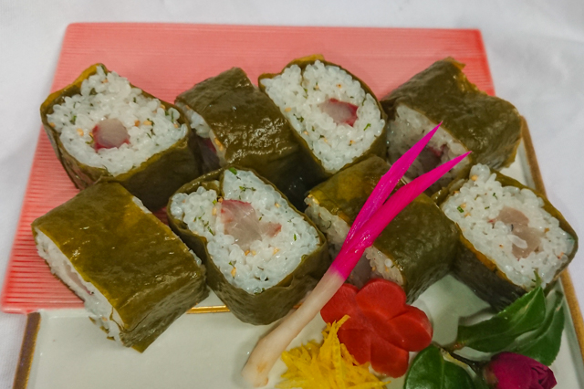 Wakame Zushi (Wakame Seaweed Sushi)