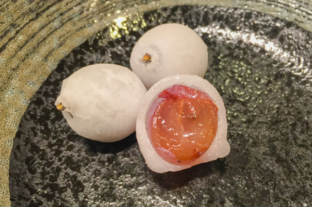 Tsuki-no-Shizuku (Koshu Grape confectionery)